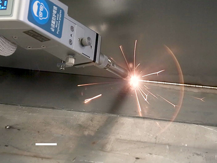 1687760333128324.jpg 手持式光纖焊接機2.jpg